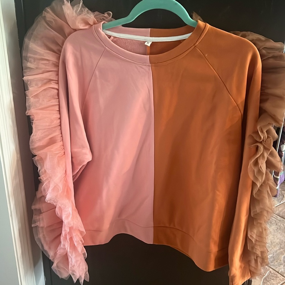 QOS ✨ split ruffle sweater